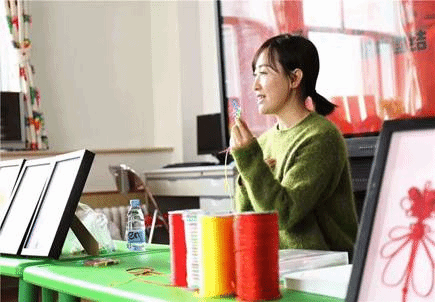优秀毕业生伯世安亲教育机构创始人传统文化传承人闫岩