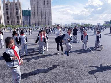 数教17级学生史敏会在龙沙小学南校区教育实习